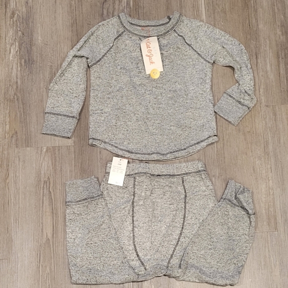 24 months | Hiram Pants style sweatsuit - Picture 2 of 2
